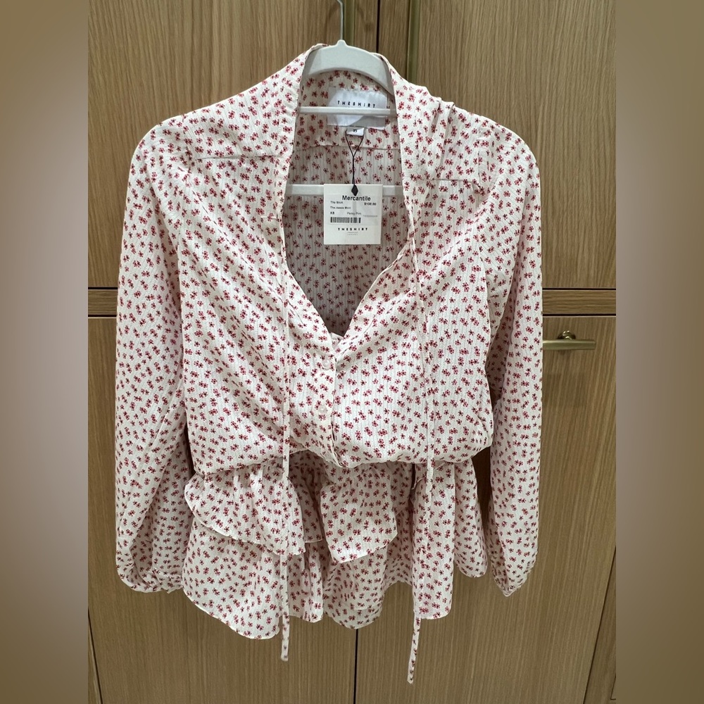 New Floral silk set! The shirt brand top and skirt! Tags still attached